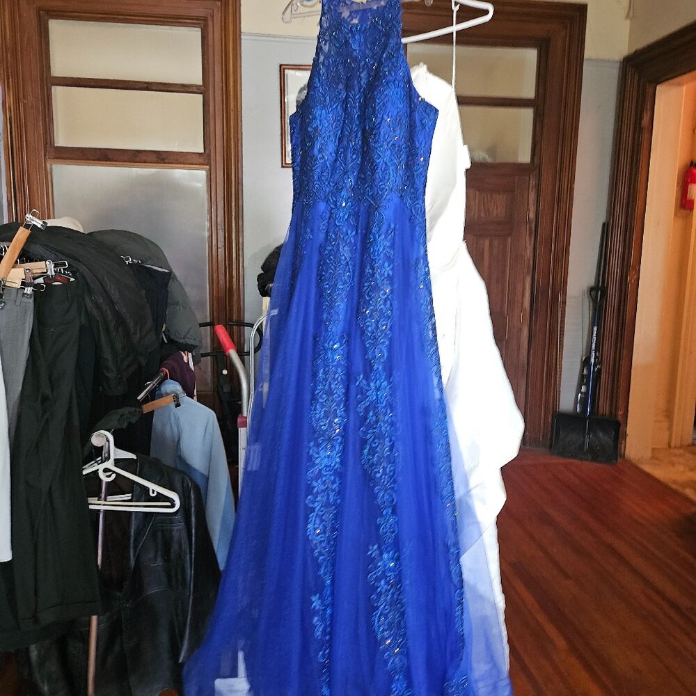a beautiful  prom dress